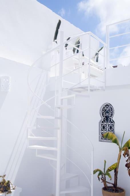 Casa Sira-Charming Home In The Heart Of The Kasbah Tangier Exterior photo