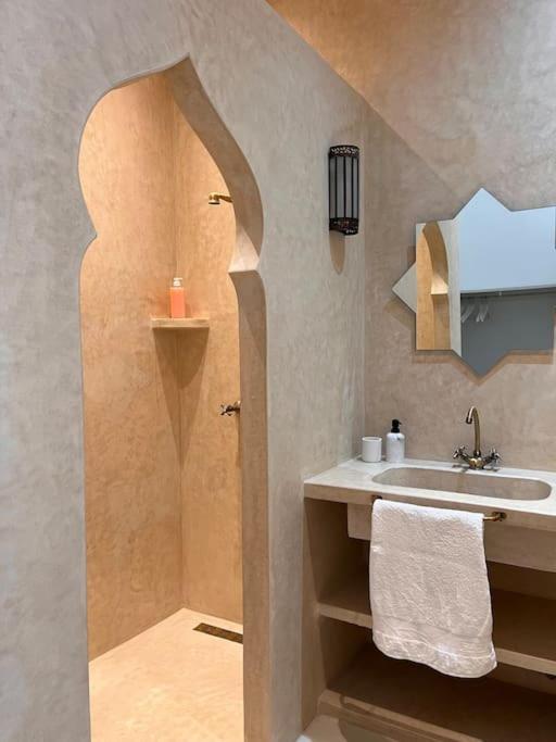 Casa Sira-Charming Home In The Heart Of The Kasbah Tangier Exterior photo